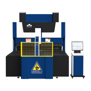 Centro Bender del pannello multi-asse