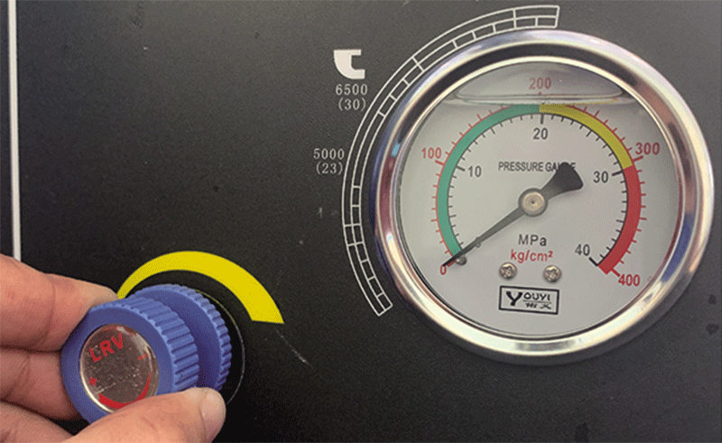 650 mm Profondità gola Carico preciso Vite prigioniera standard CE Inserter Macchina