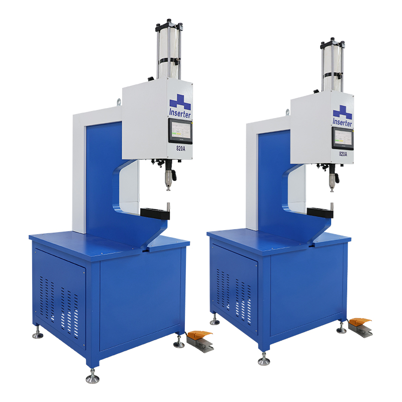 Macchina per l'inserimento di dispositivi di fissaggio pneumatici con forza massima di 8 tonnellate 820A con presa d'aria 80KN 