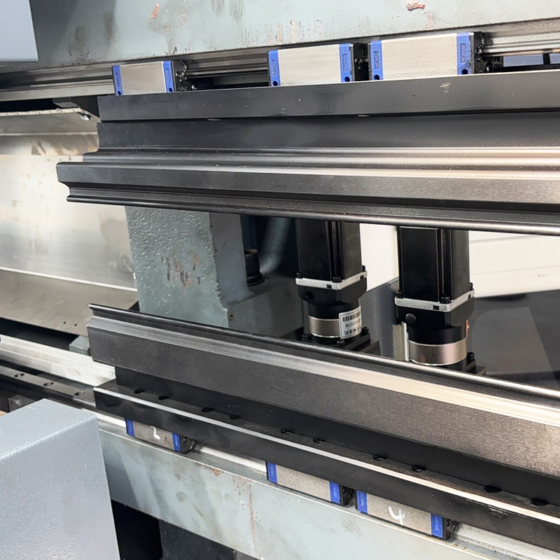 PBM-2000 Bender a pannello flessibile intelligente